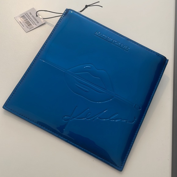 MAKE UP FOR EVER Aqua Blue Kehlani Makeup Pouch - BNWT - Picture 9 of 10